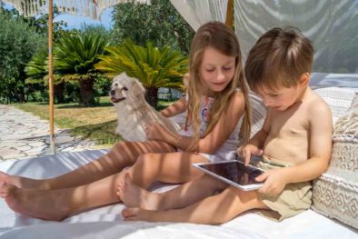 garden-children-tablet-dog